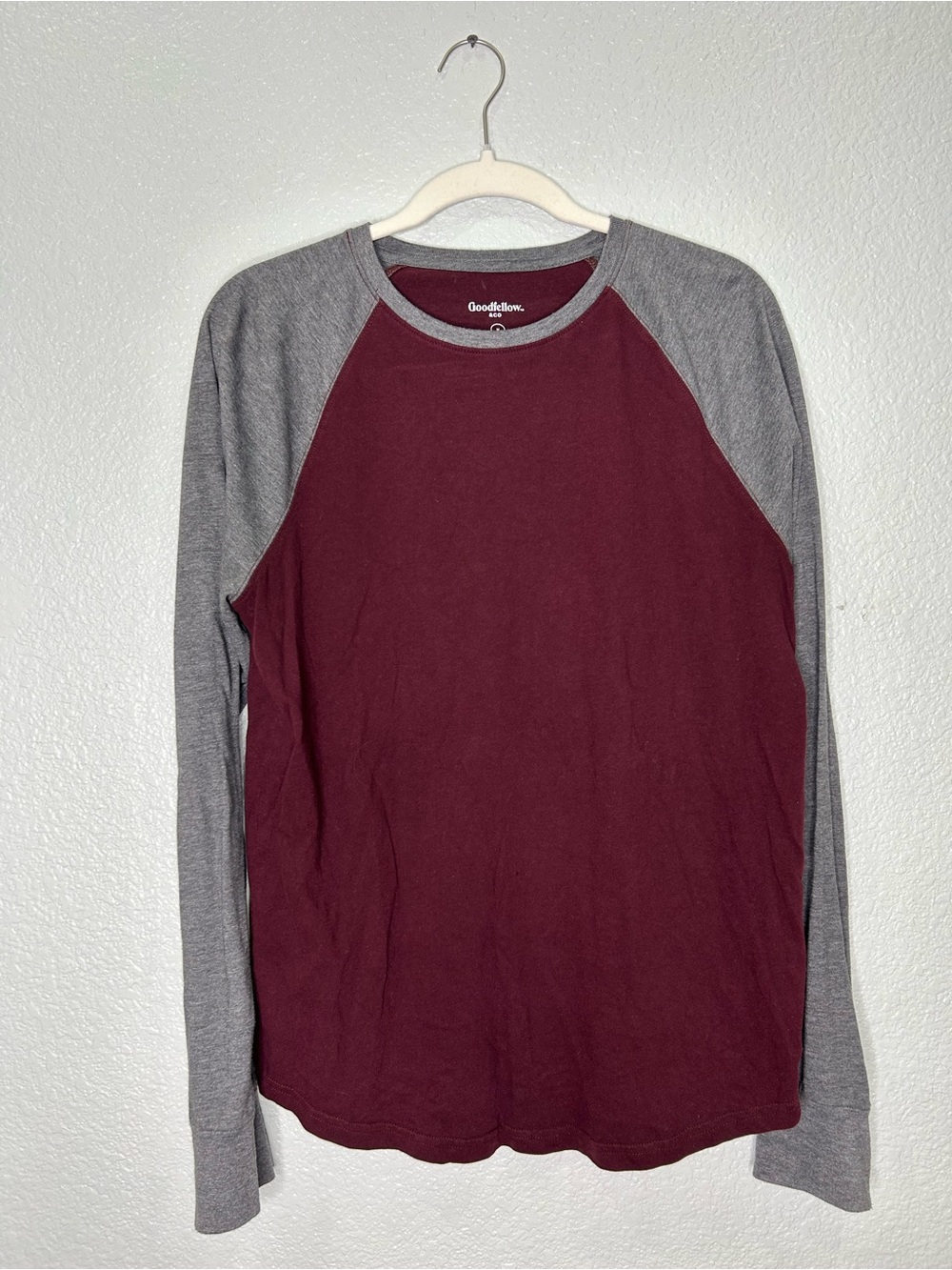 Goodfellow & Co Long-Sleeve Raglan Shirt — Maroon and Gray
